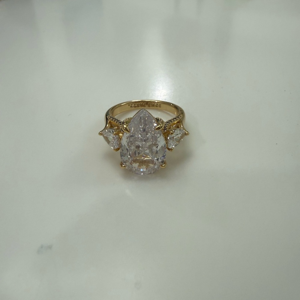 Bomb Party Elegant Gold and Silver Teardrop Ring